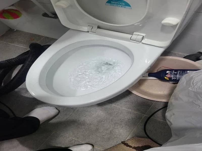 일산 변기막힘 작업사례 8